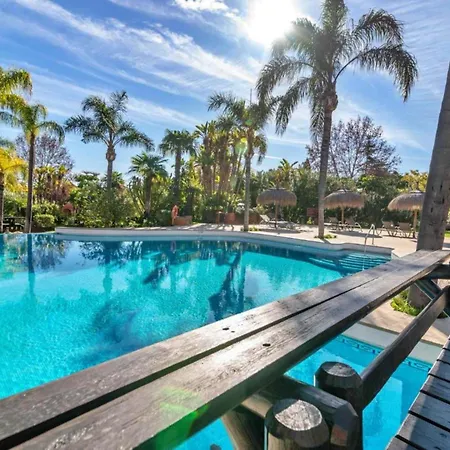 Διαμέρισμα Luxury 4 Bd Penthouse With Private Pool By Hostlovers Μαρμπέλλα