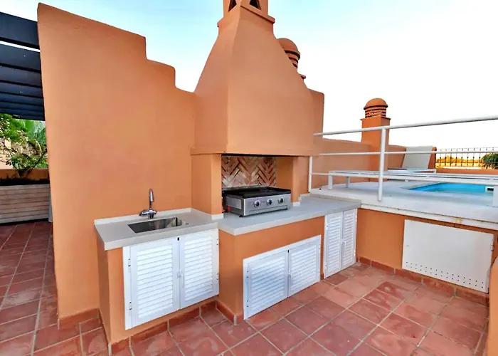 Luxury 4 Bd Penthouse With Private Pool By Hostlovers Lejlighed *