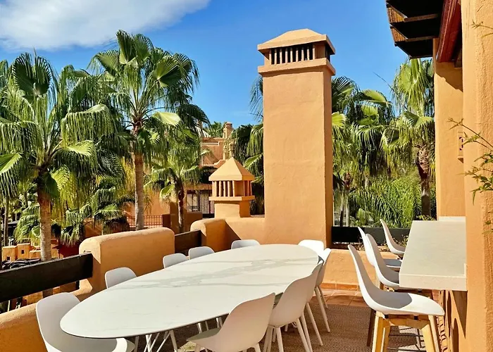 Luxury 4 Bd Penthouse With Private Pool By Hostlovers * ماربيا