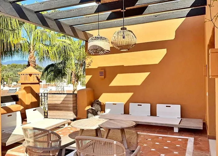 Lejlighed Luxury 4 Bd Penthouse With Private Pool By Hostlovers
