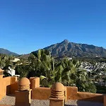 Luxury 4 Bd Penthouse With Private Pool By Hostlovers דירה מארבלה