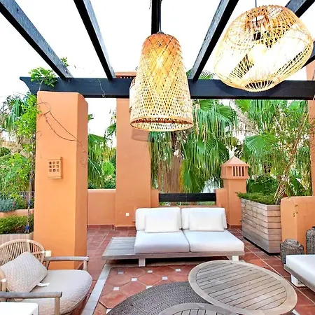 شقة Luxury 4 Bd Penthouse With Private Pool By Hostlovers ماربيا