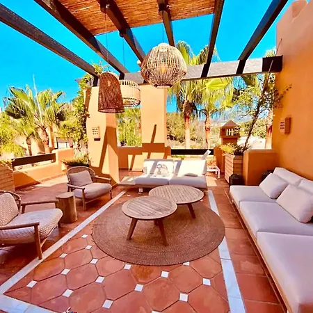 Appartement Luxury 4 Bd Penthouse With Private Pool By Hostlovers *