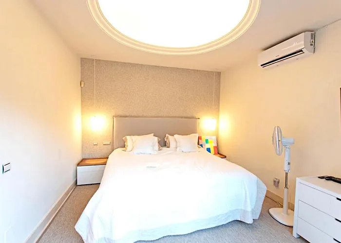 Luxury 4 Bd Penthouse With Private Pool By Hostlovers Apartament *