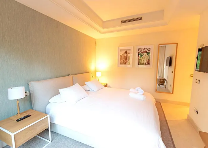 Apartament Luxury 4 Bd Penthouse With Private Pool By Hostlovers