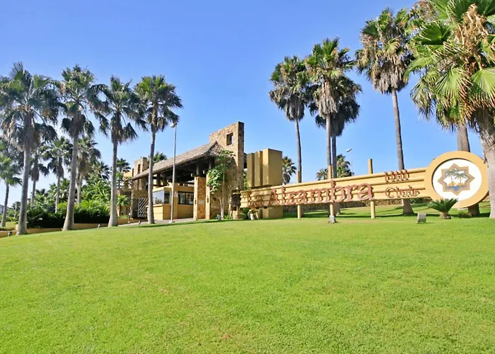 Luxury 4 Bd Penthouse With Private Pool By Hostlovers