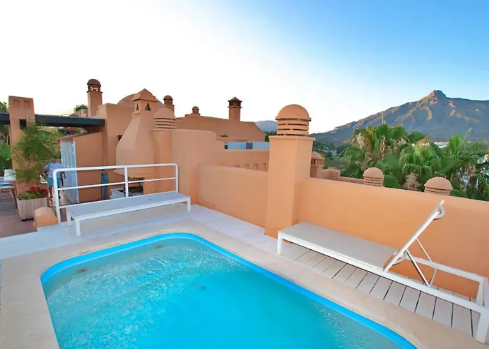 Luxury 4 Bd Penthouse With Private Pool By Hostlovers *